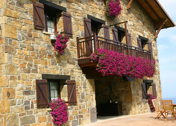 Eco Hotel Rural Lurdeia - Adults Only Bermeo